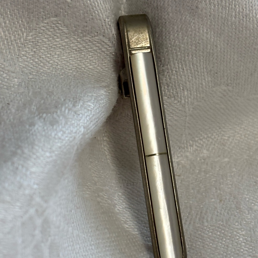 Mother of Pearl Tie Clip - Silver Tone